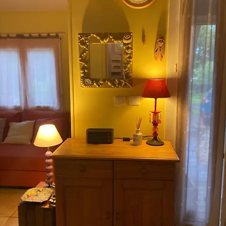 Plein De Charme Au Calme Pres De St Tropez Chalé Gassin